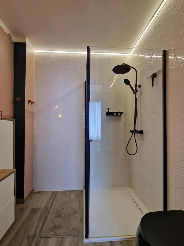 Royal Diamond Apartment @ Central Station Antwerp Belgium